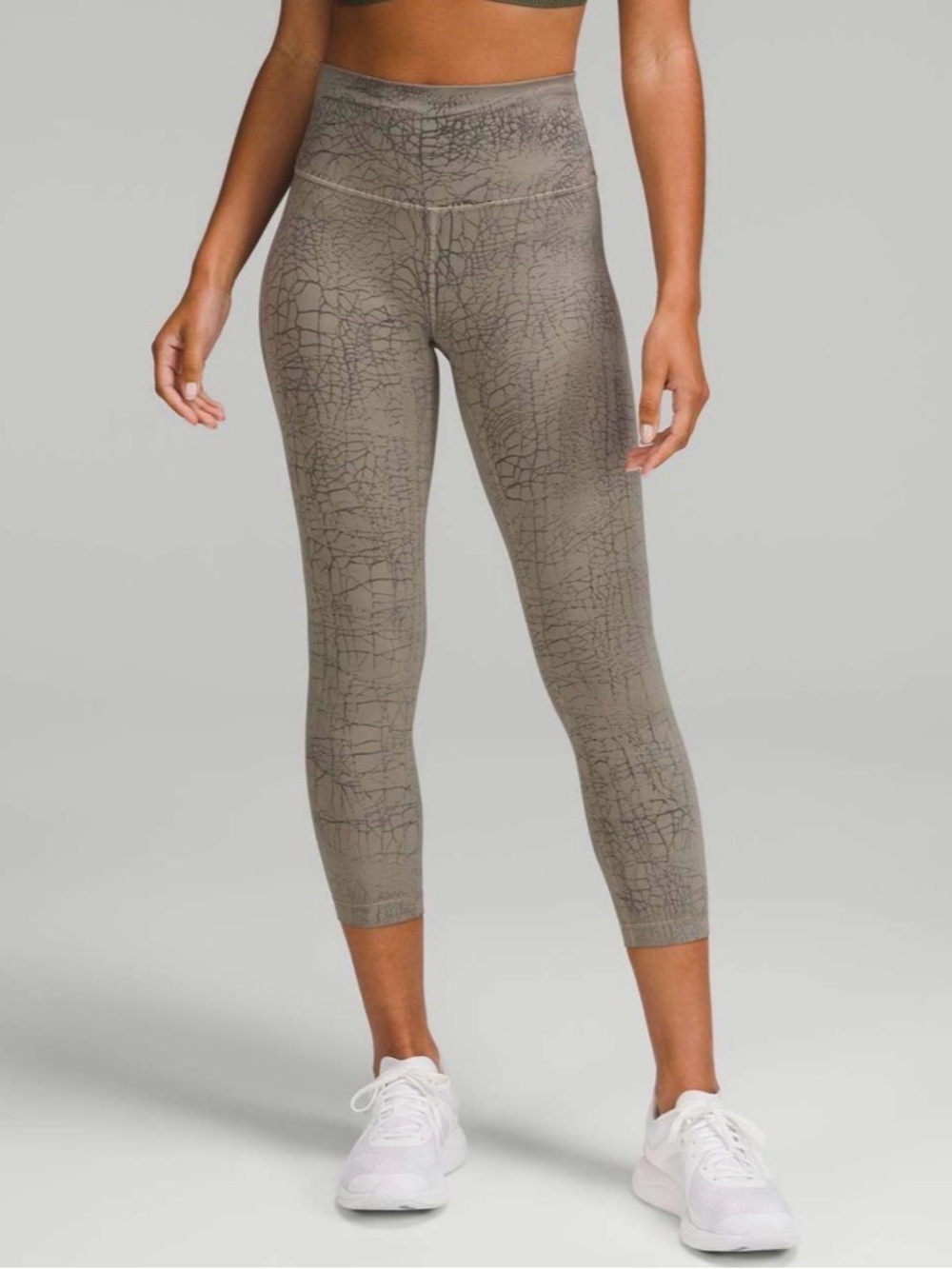 Lululemon Wunder Train High Rise Crop 23” Size 12 Thread Dye Rover Black